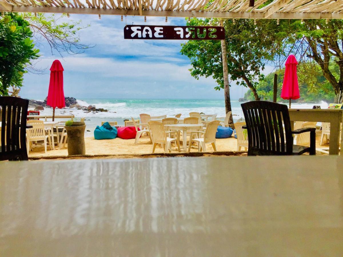 Surf Bar Mirissa Hotell Eksteriør bilde